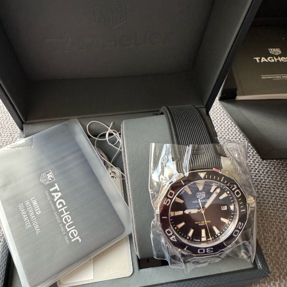 TAG Heuer Aquaracer Black and Silver Watch